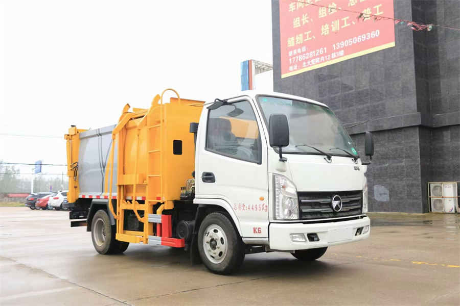 5方掛桶垃圾車-凱馬5方藍牌側裝壓縮掛桶垃圾車廠家
