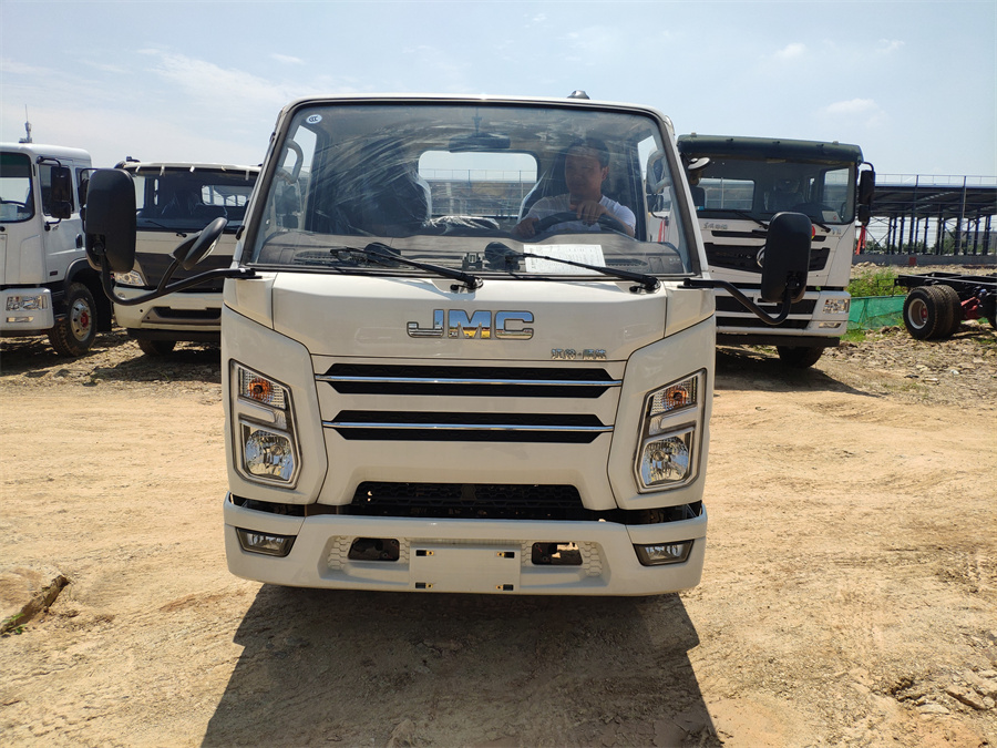 江鈴順達(dá)（3360，全柴115）國(guó)六 內(nèi)飾照片圖