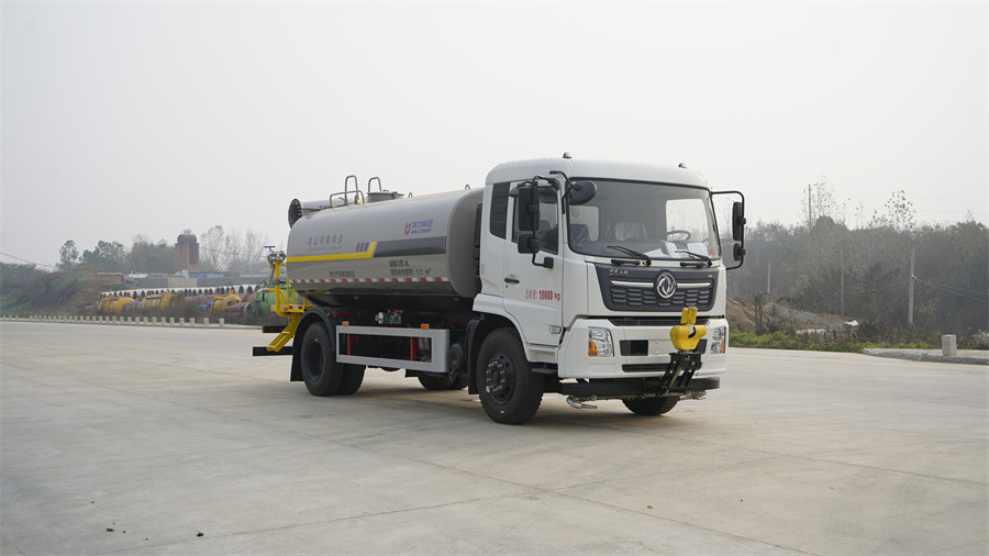 15方 18噸東風(fēng)天錦 4700軸距霧炮灑水車 凱力做工